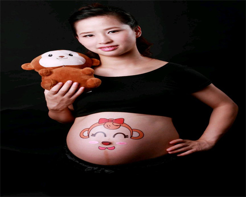 代孕期身体有3种情况，胎儿可能发育不太好_相关